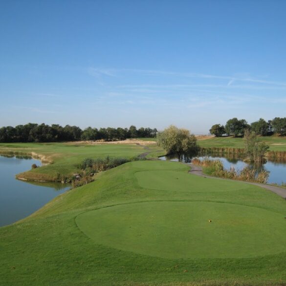 Arzaga: Abschlag Loch 10 Jack Nicklaus II