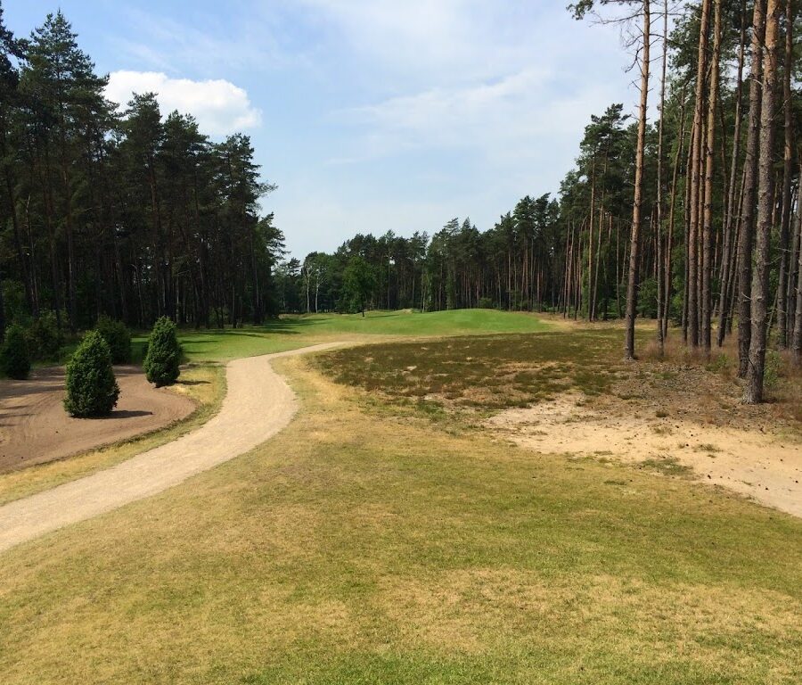 St. Dionys Abschlag Loch 5