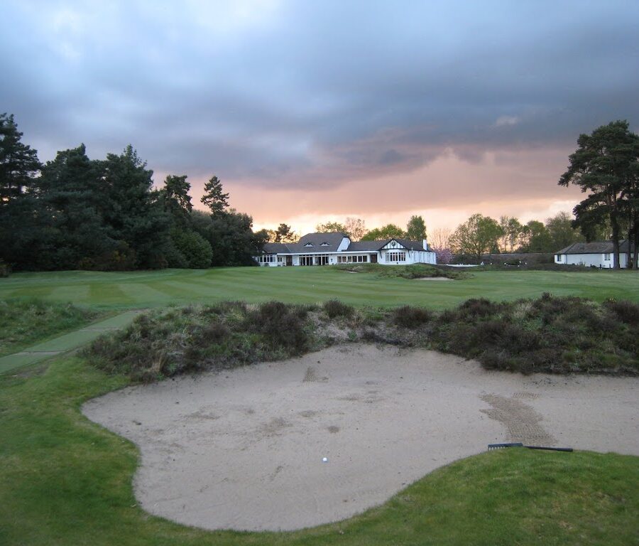 West Hill Loch 18 mit Clubhaus