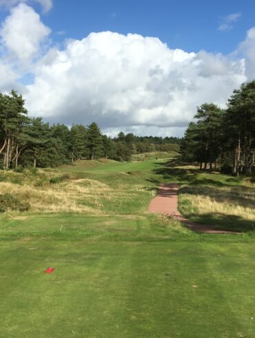 Blick vom Abschlag Loch 7 in Formby